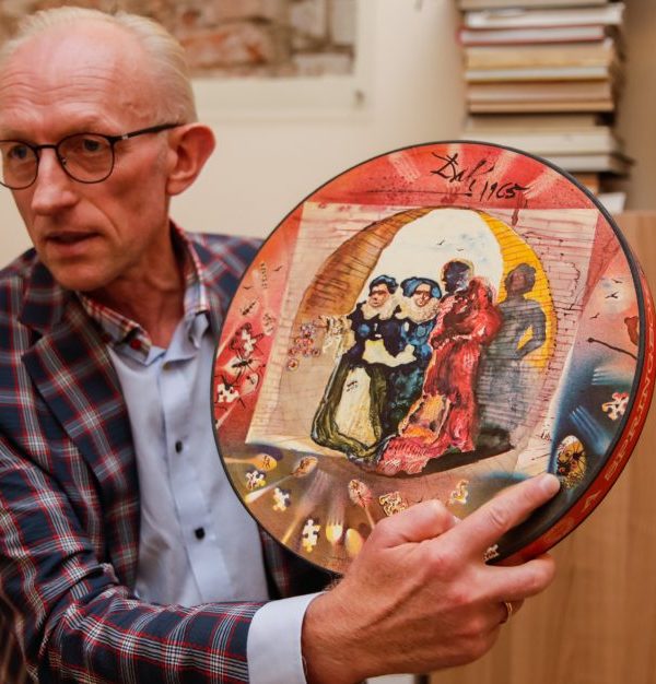 Paroda Netikėtasis Dali